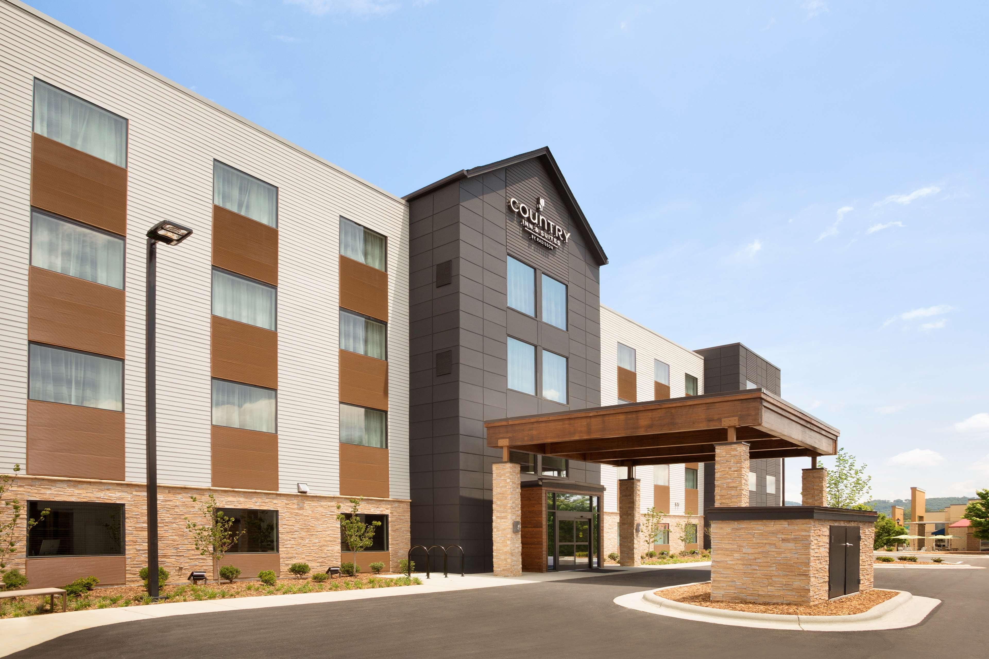 Country Inn & Suites By Radisson Asheville River Arts District Eksteriør bilde